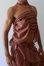 Load image into Gallery viewer, Pétalo Halter Top
