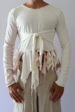 Load image into Gallery viewer, Pétalos Long Sleeves Top
