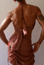 Load image into Gallery viewer, Pétalo Halter Top
