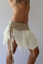 Load image into Gallery viewer, Flor Beige &amp; White Skirt
