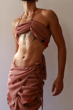 Load image into Gallery viewer, Pétalo Halter Top
