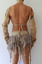 Load image into Gallery viewer, Arquetipo Pleated Sleeves
