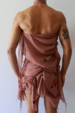 Load image into Gallery viewer, Pétalo Halter Top
